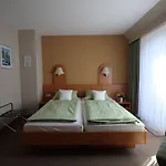 Mein Vierjahreszeiten Garni Superior Hotel 3*