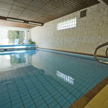 Mein Vierjahreszeiten Garni Superior מלון 3*