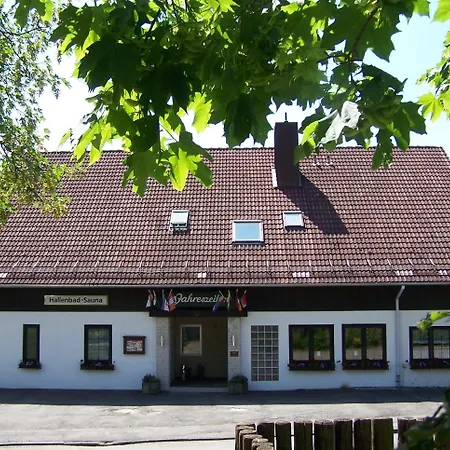 Mein Vierjahreszeiten Garni Superior מלון 3*